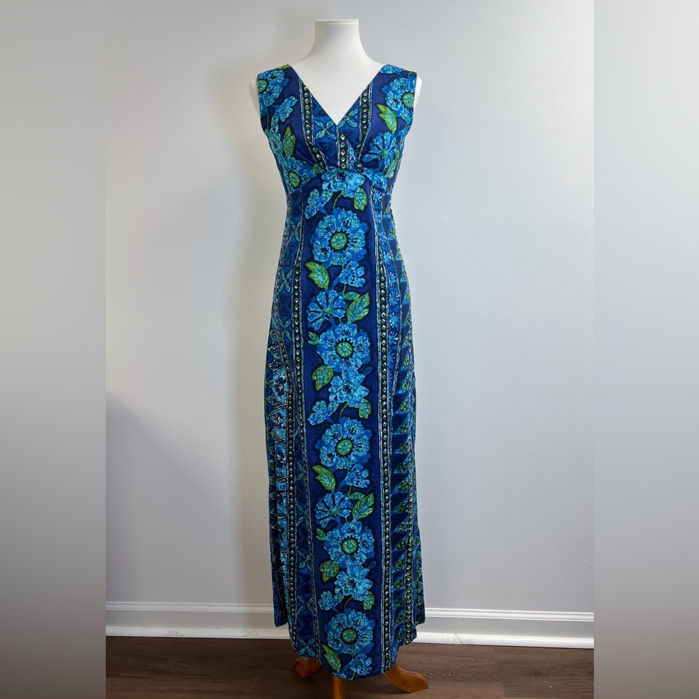 Vintage Waltah Clarke’s Barkcloth Maxi Dress, size 10. Blue floral long Hawaiian